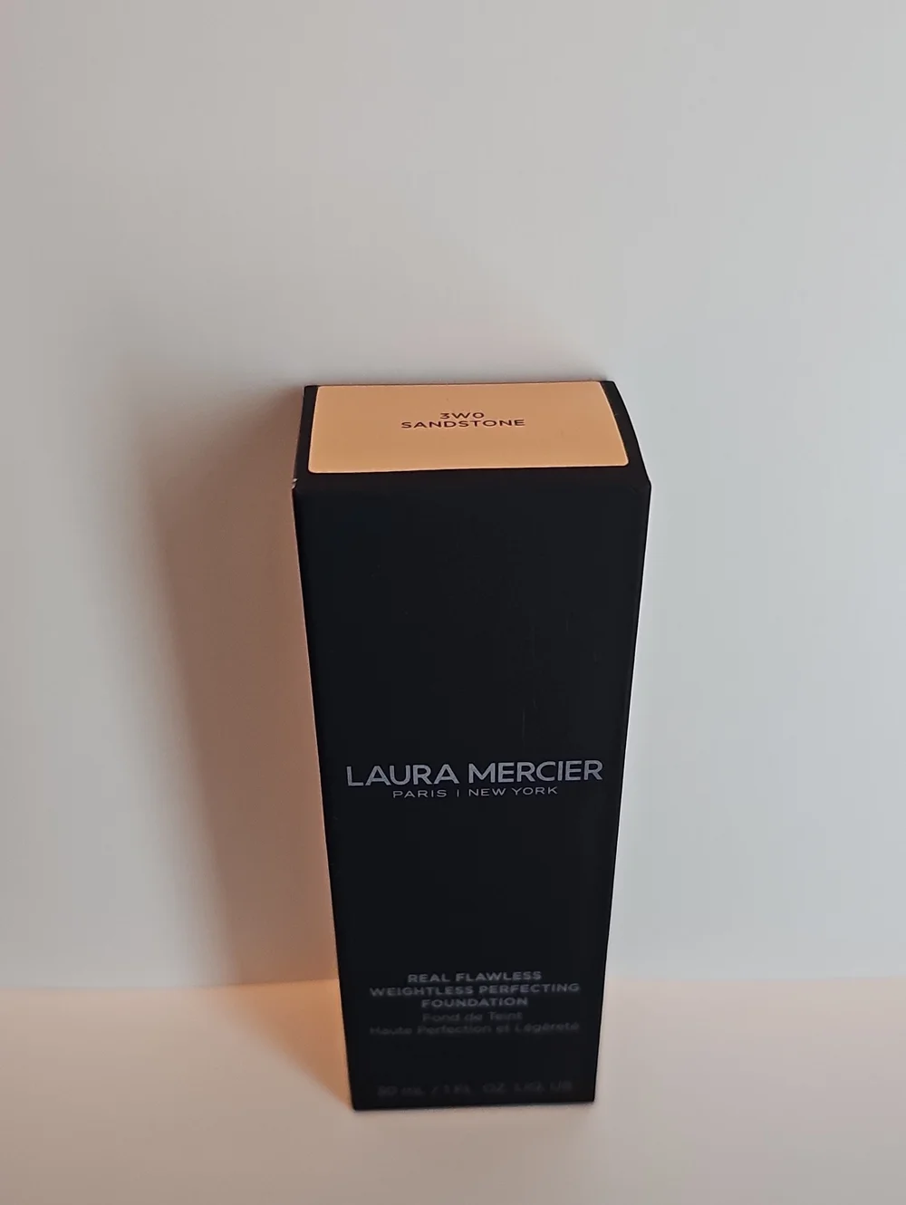Real Flawless Weightless Perfecting Waterproof Foundation